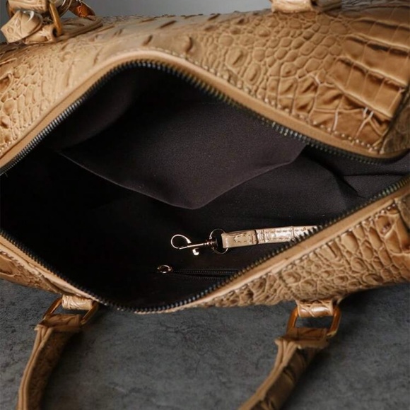 Elegant Tan Crocodile-Embossed Satchel​ - Picture 6 of 7